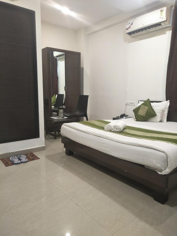 Hotel Ambience Sarkhej Dış mekan fotoğraf